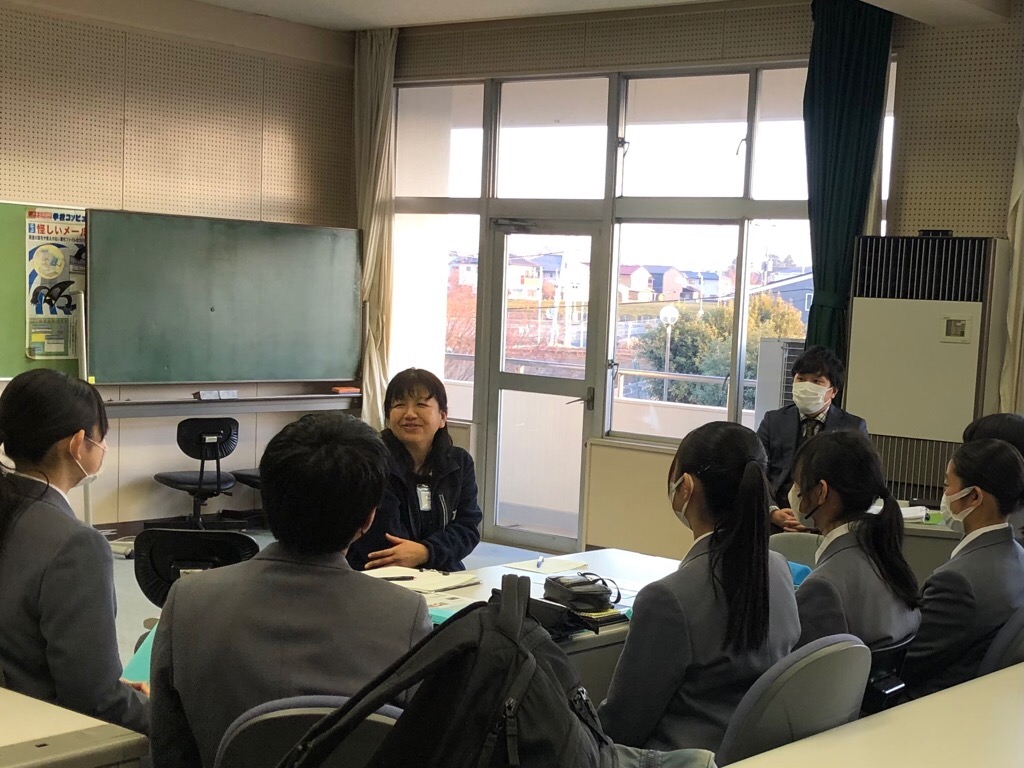 東金子中学校の生徒会本部への追加取材の様子