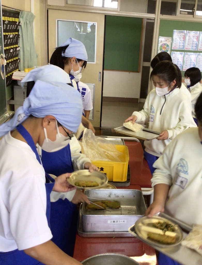 給食の様子