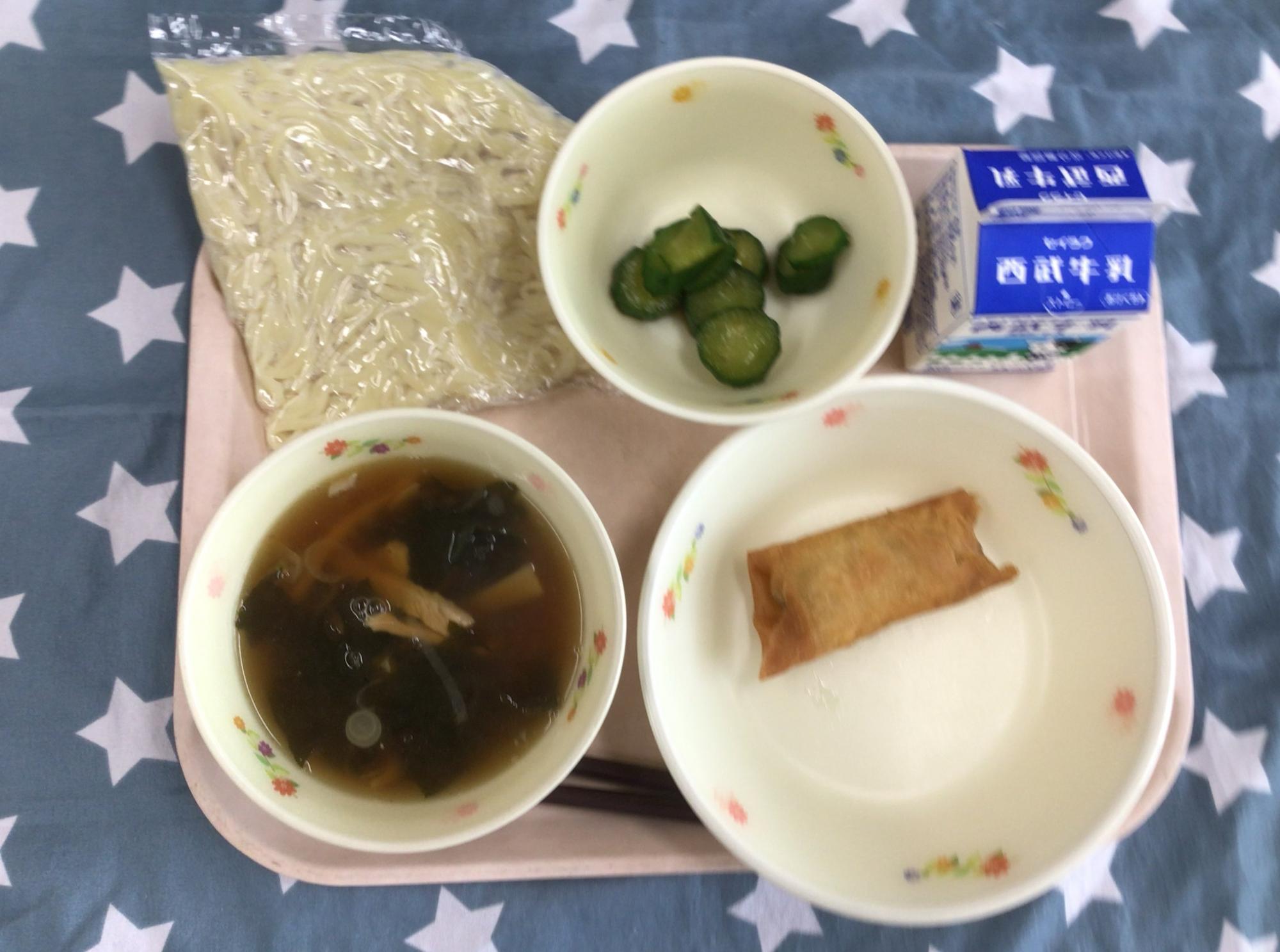 給食