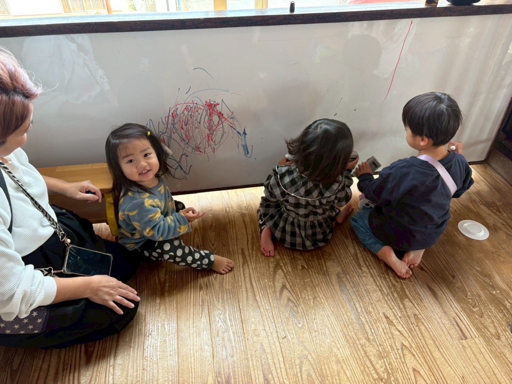 子育て支援センターあんのホワイトボード
