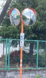 カーブミラー