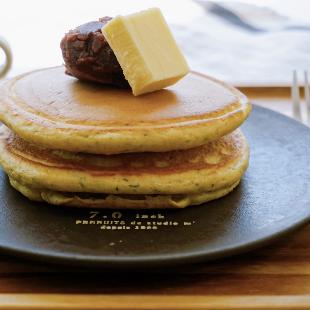 狭山茶ホットケーキ あんバター添え
