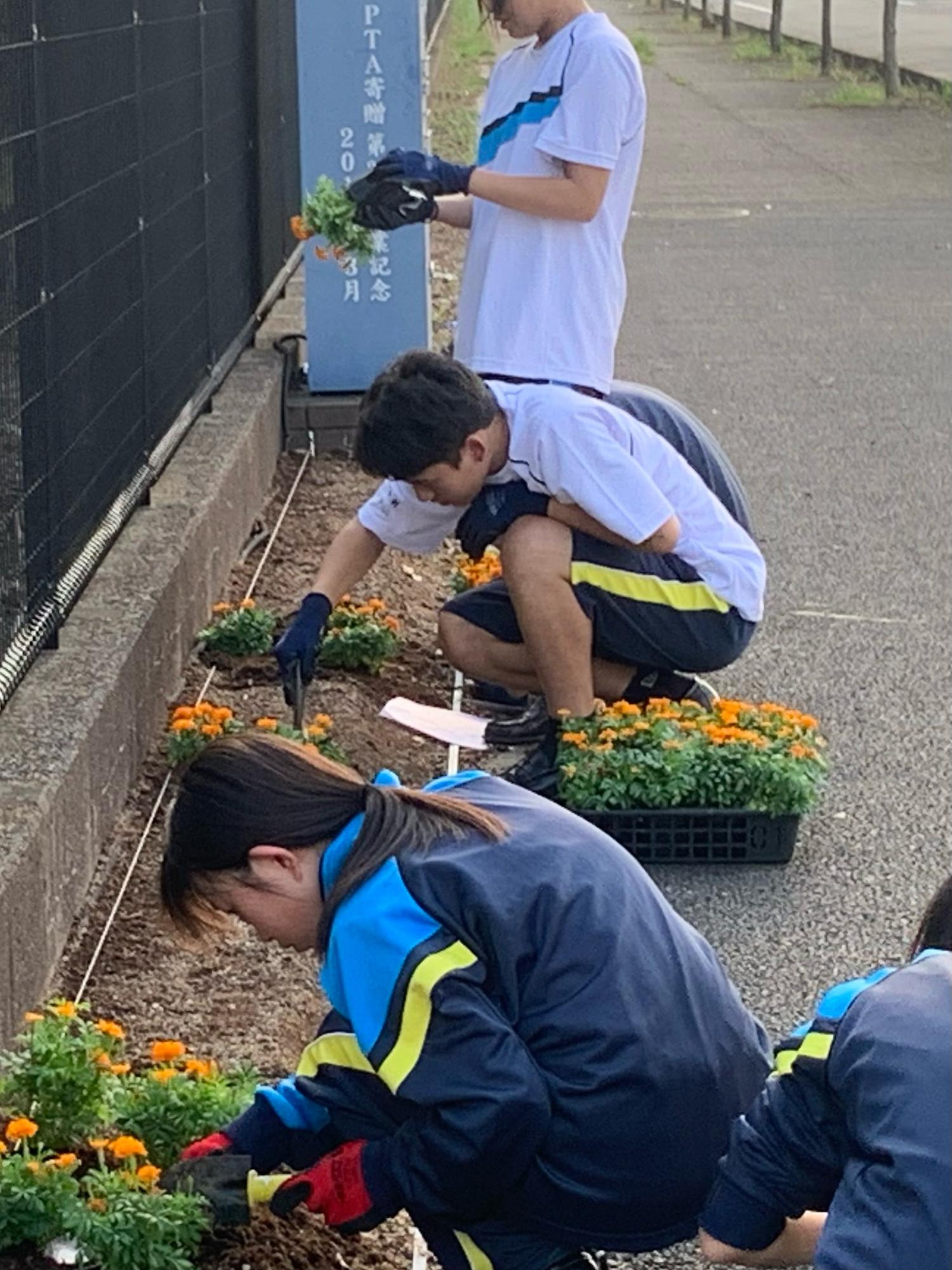 東野高等学校での取り組みの様子