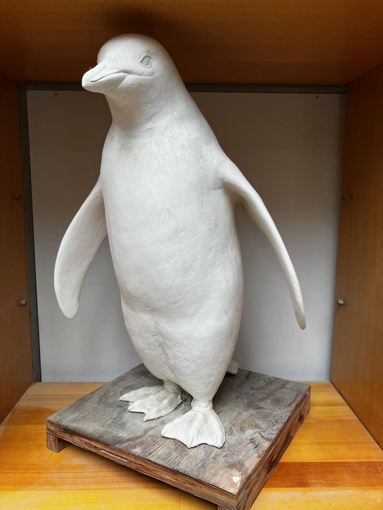 ねんどでつくったぺんぎん